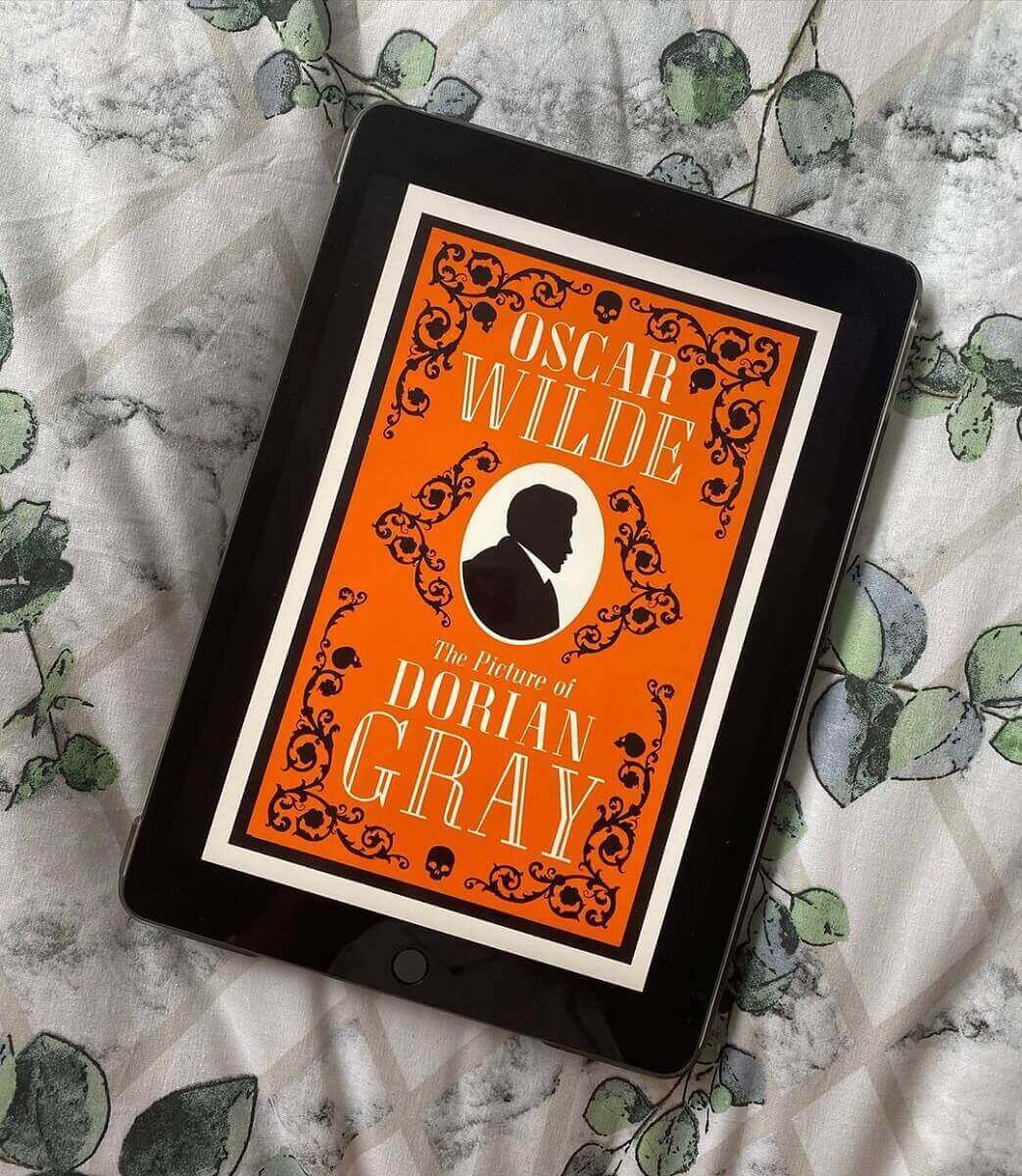 Ảnh readingwithamy_ The Picture of Dorian Gray reviewsachonly