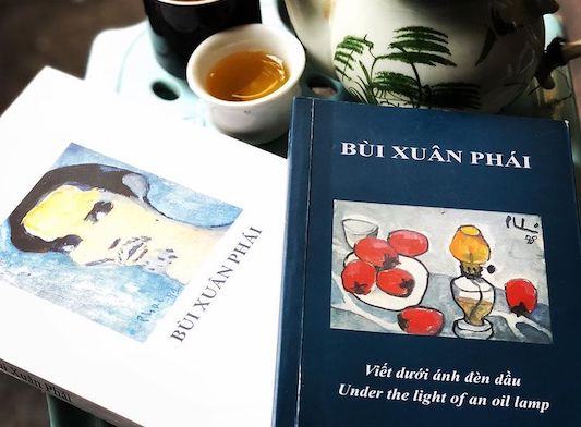 cover review sach viet duoi anh den dau