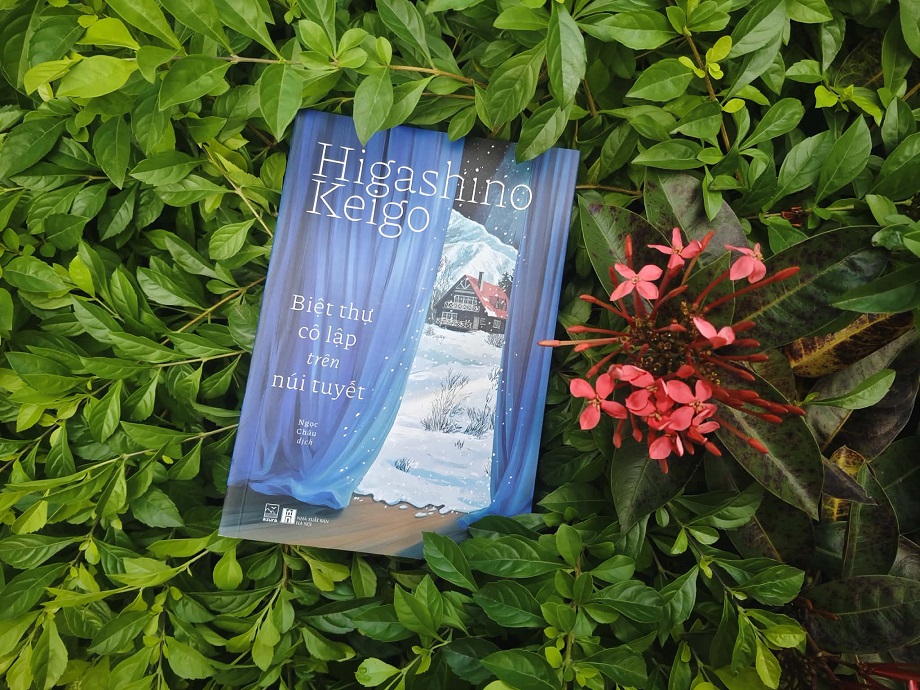 biệt thự cô lập trên núi tuyết review