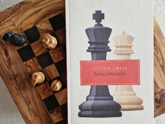 Kỳ thủ – Tiếng gầm đầy câm lặng FeaturedPic Ky thu Reviewsach.net