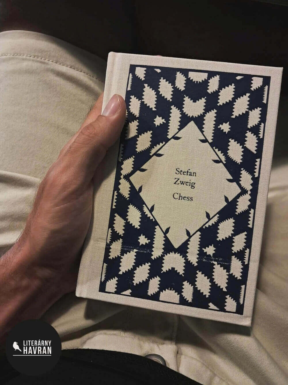 literarny.havran Ky thu Reviewsach.net