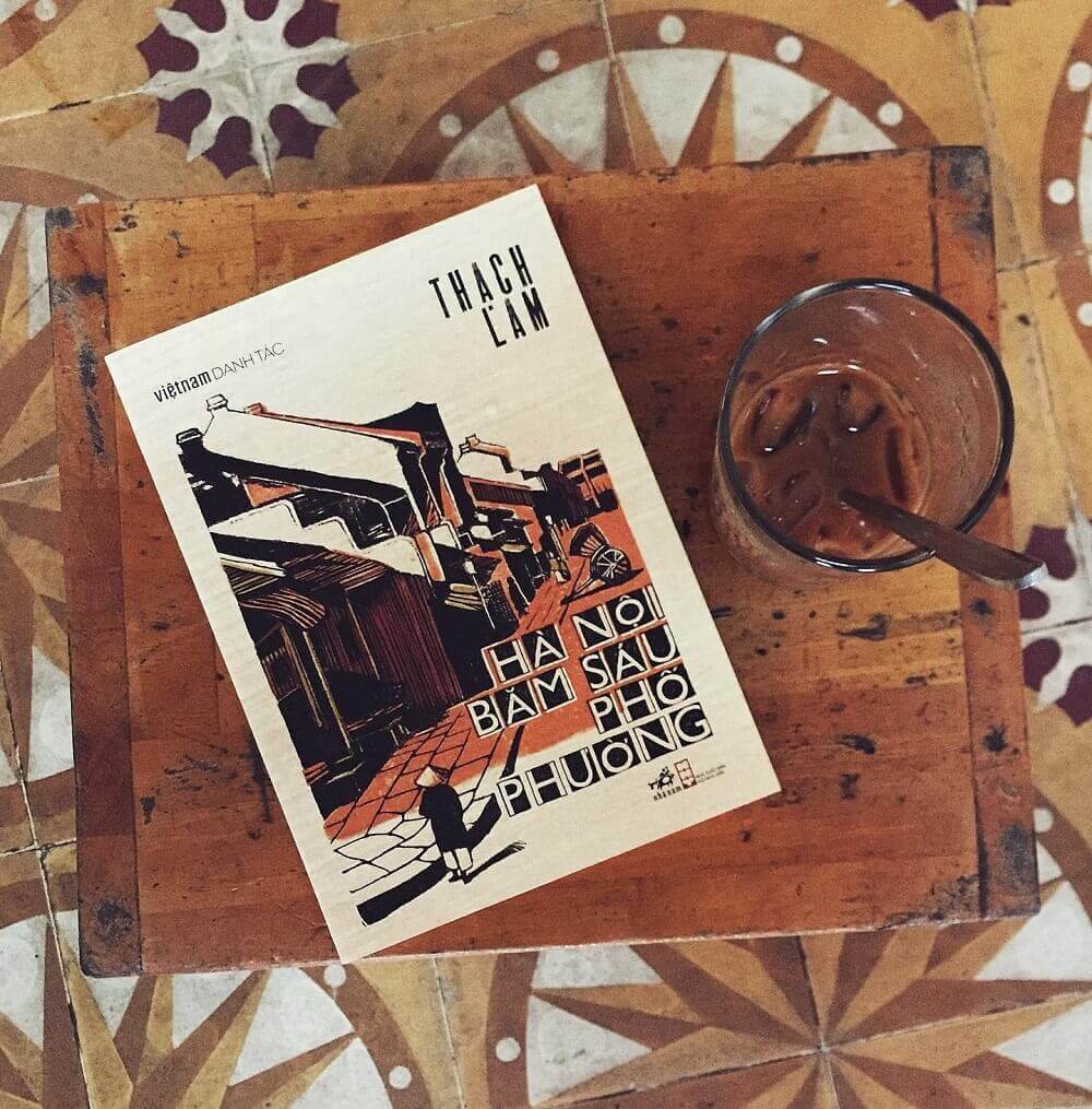van.reads Ha Noi bam sau pho phuong Reviewsach.net